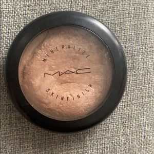 MAC Mineralize Skinfinish